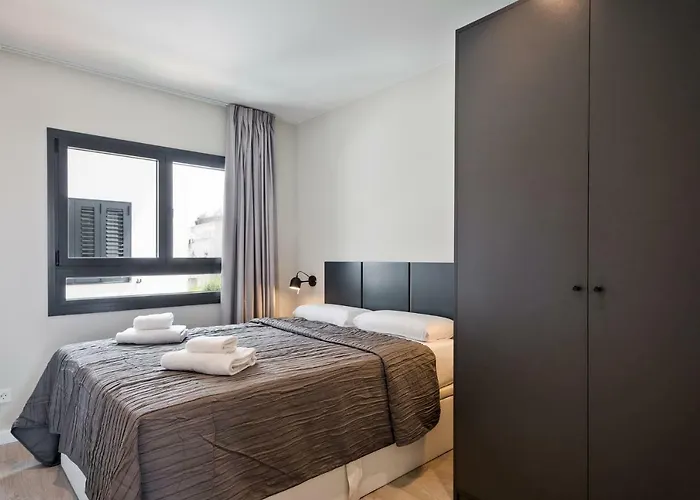 Vibe By Olala Homes 锡切斯