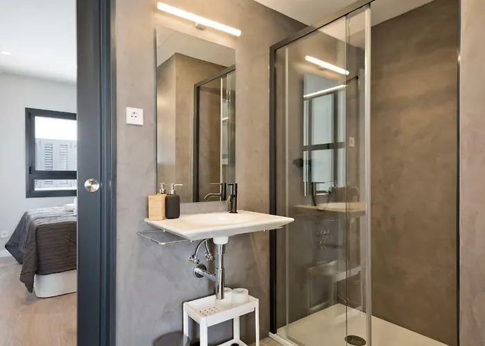 Vibe By Olala Homes 锡切斯